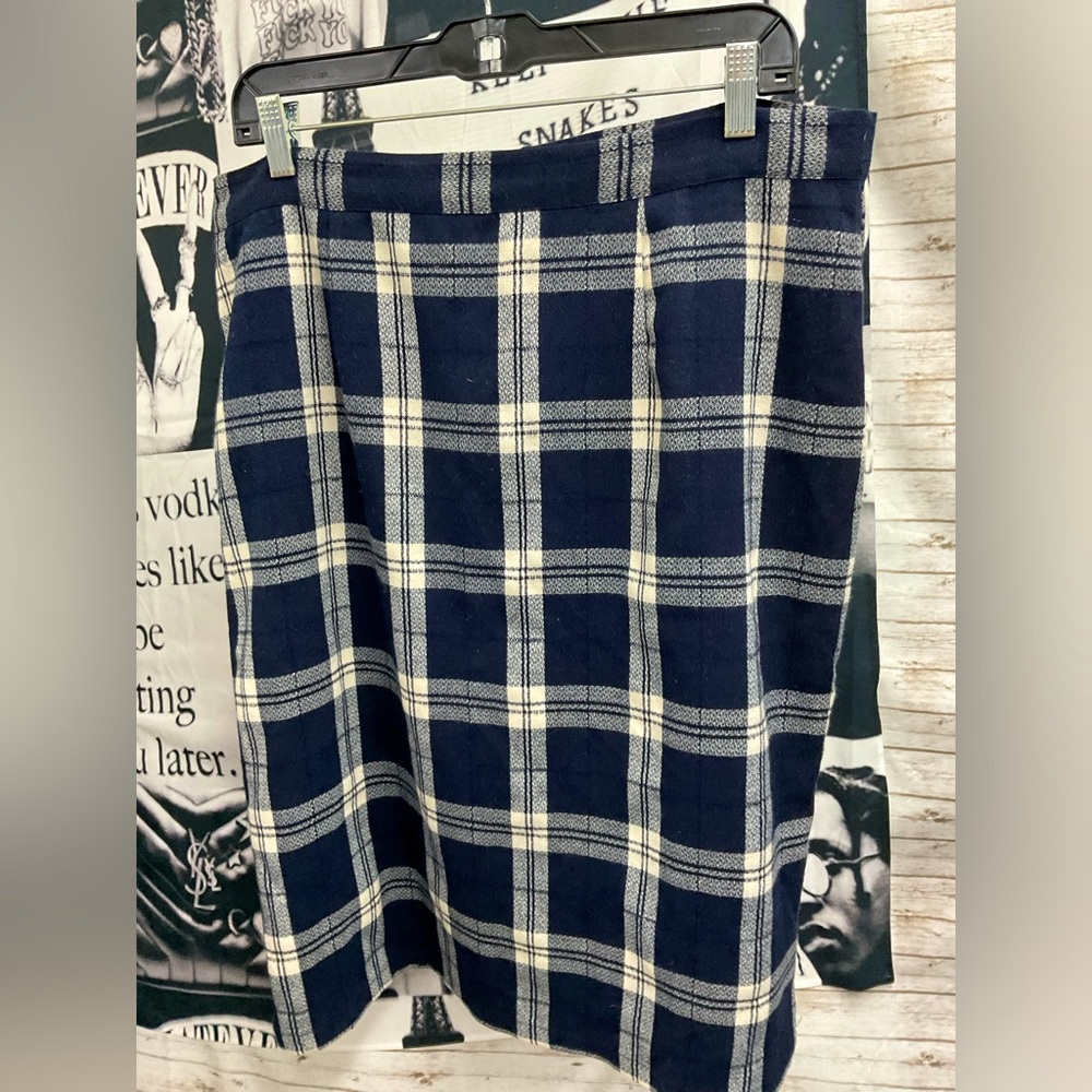 Plaid skirt